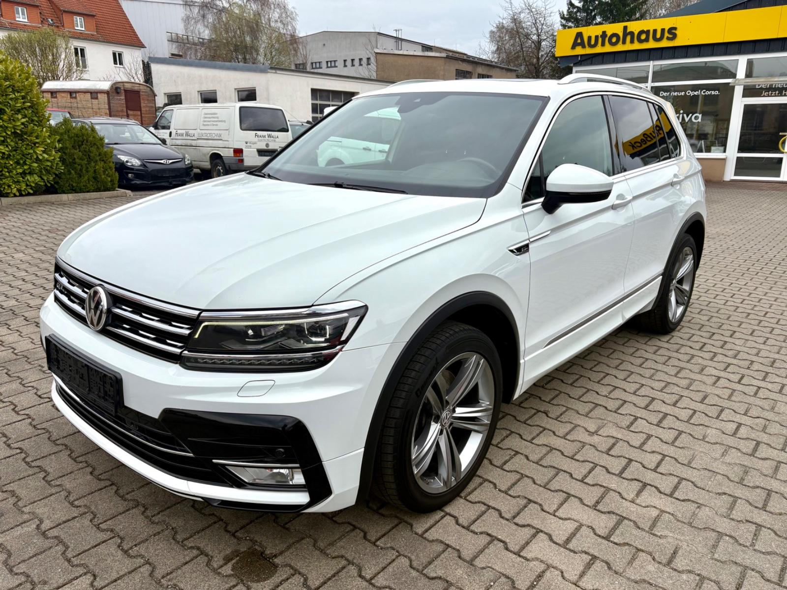 Volkswagen Tiguan 2.0 TSI Highline 4Motion R-Line HUD PANO