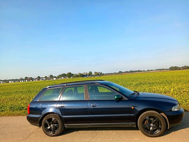 Audi A4 Avant 1,8 B5 Klima AHK Van Camper