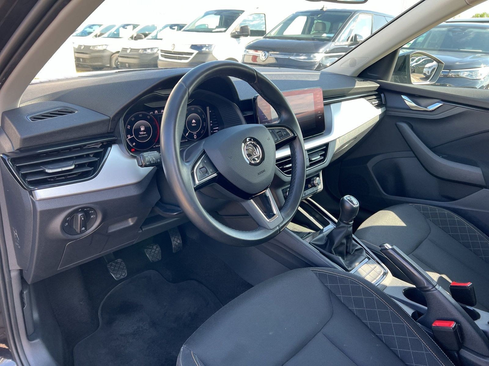 Fahrzeugabbildung SKODA Kamiq 1.6 TDI Ambition LED VIRTUAL KAMERA