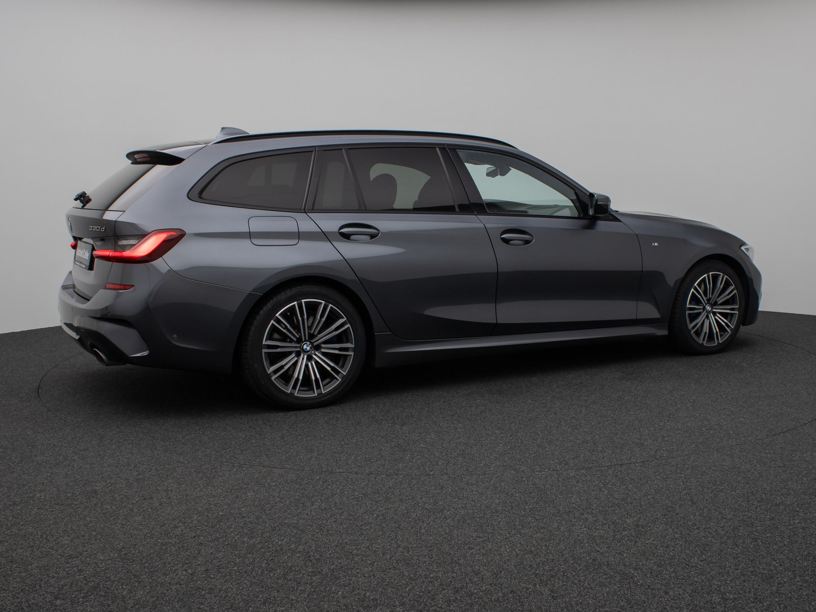 Fahrzeugabbildung BMW 330d M Sport Kamera DAB HiFi Stop&Go Alarm LED