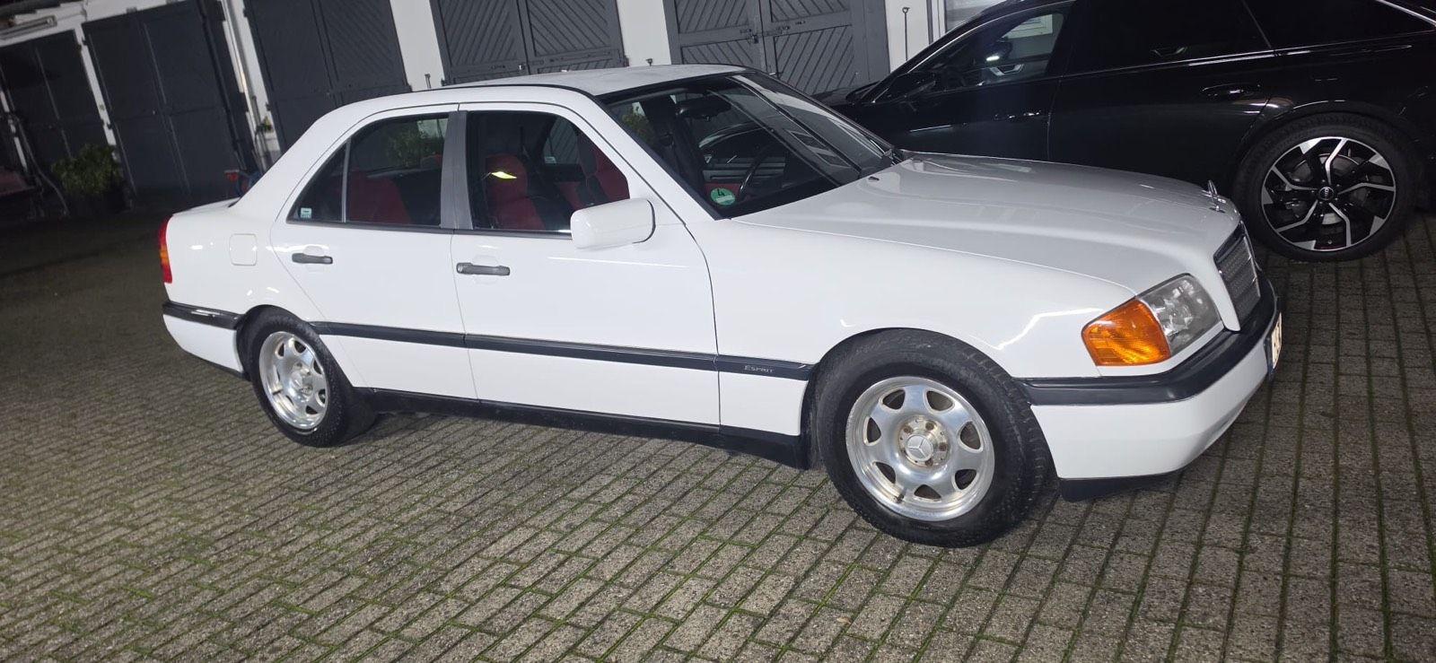 Mercedes-Benz C 180