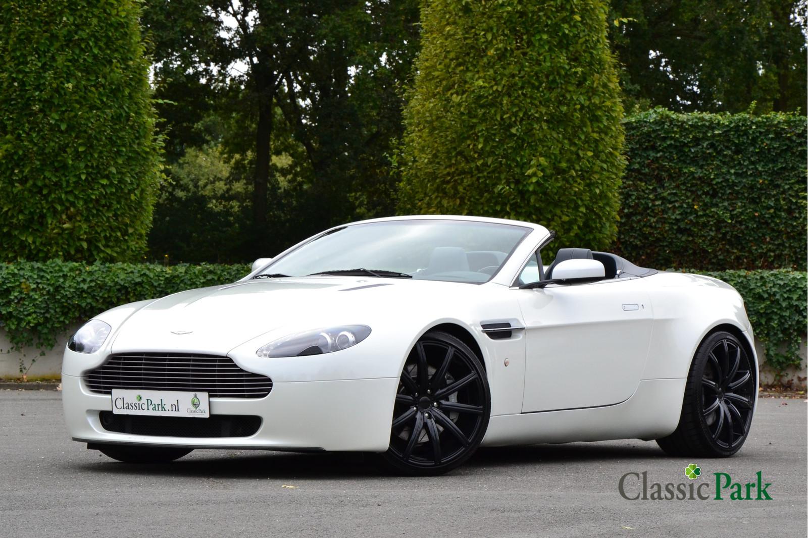 Aston Martin V8 Vantage Roadster