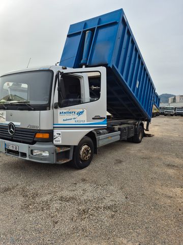 Mercedes-Benz 1517 kipper