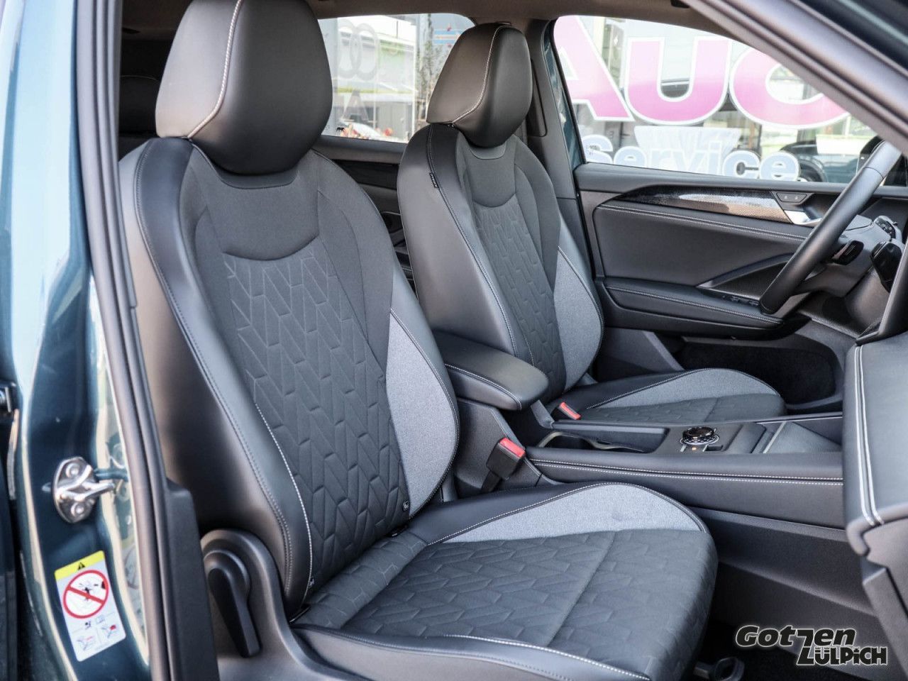 Fahrzeugabbildung Volkswagen Tiguan 1.5 eTSI 110 kW Goal IQ.LIGHT Navi AKK