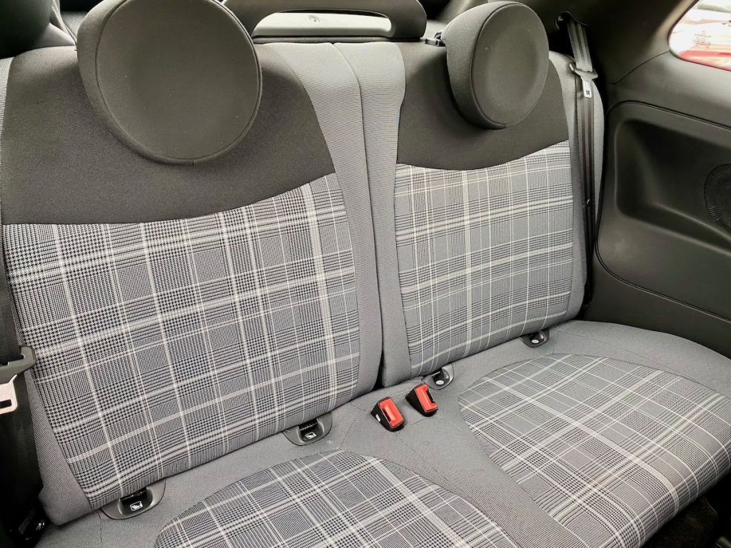 Fahrzeugabbildung Fiat 500 C 1.2 Dualogic Lounge PDC KLIMA ALU CARPLAY