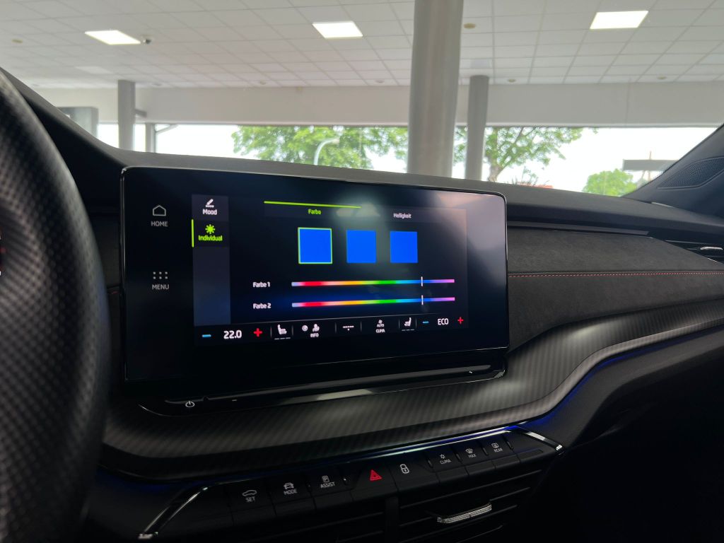 Skoda Octavia RS iV*LED*CANTON*pACC*HUD*KEYL*DCC*TOTW*