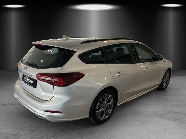 Fahrzeugabbildung Ford Focus Turnier ST Navi LED Dyn. Kurvenlicht ACC A