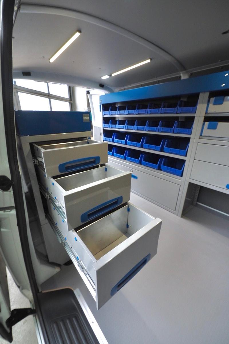 Ford Transit Custom 300 lang MIT FAHRZEUGEINRICHTUNG!