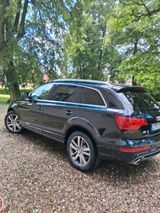 Audi Q7 4.2 TDI quattro tiptronic - - Audi Q7 mit Diesel-Antrieb: 4.2