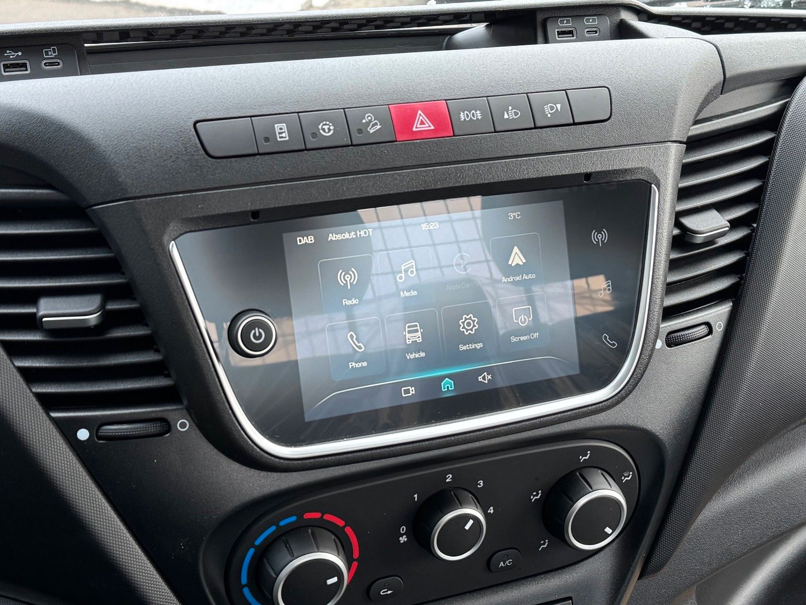 Fahrzeugabbildung Iveco Daily 70C18 H 3.0L *R3.450mm*AHK*Kamera*Sperre*