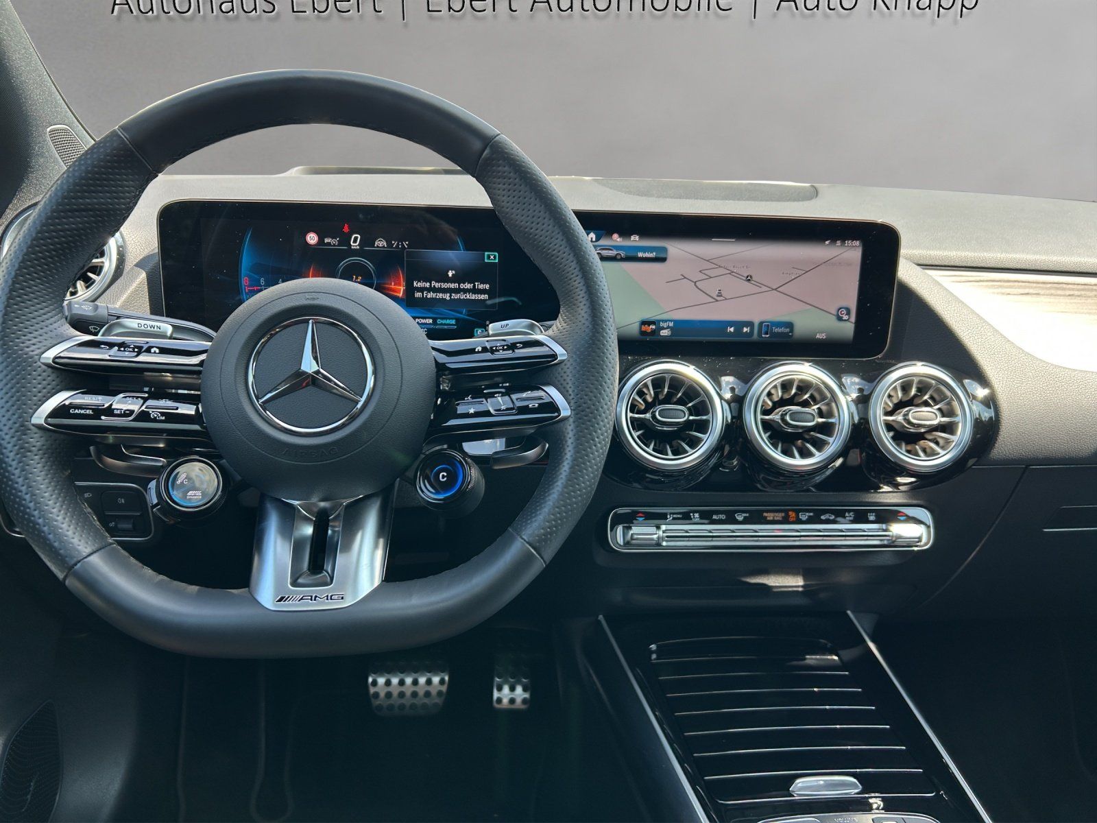 Fahrzeugabbildung Mercedes-Benz GLA35 AMG Prem+ DISTR Perf.Sitz AHK Standhz Burm