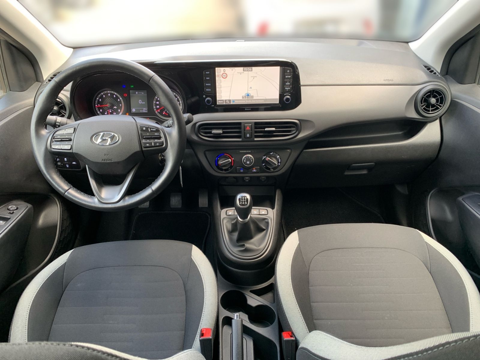Fahrzeugabbildung Hyundai i10 1.0 Trend Navi Kamera 1 Hand