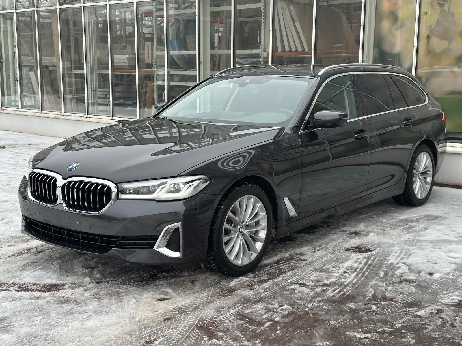 BMW 530d 5 Touring xDrive Luxury Line Laser Pano kam