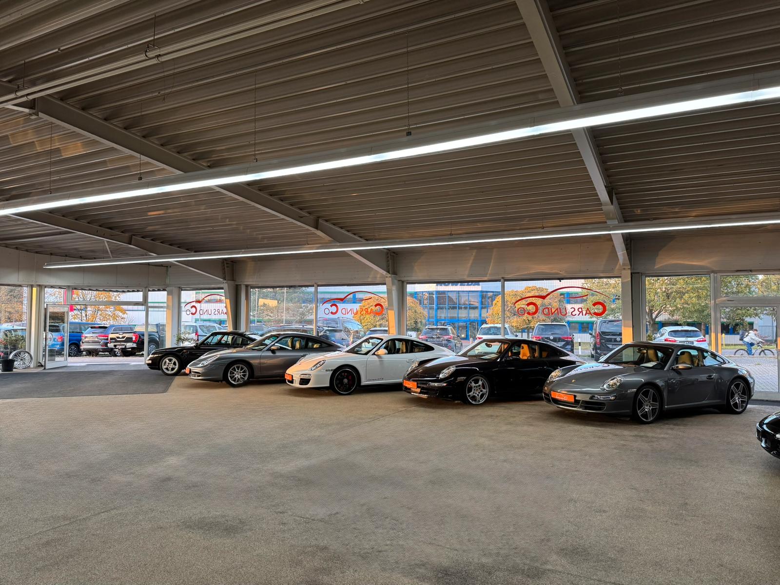 showroom-image-bottom