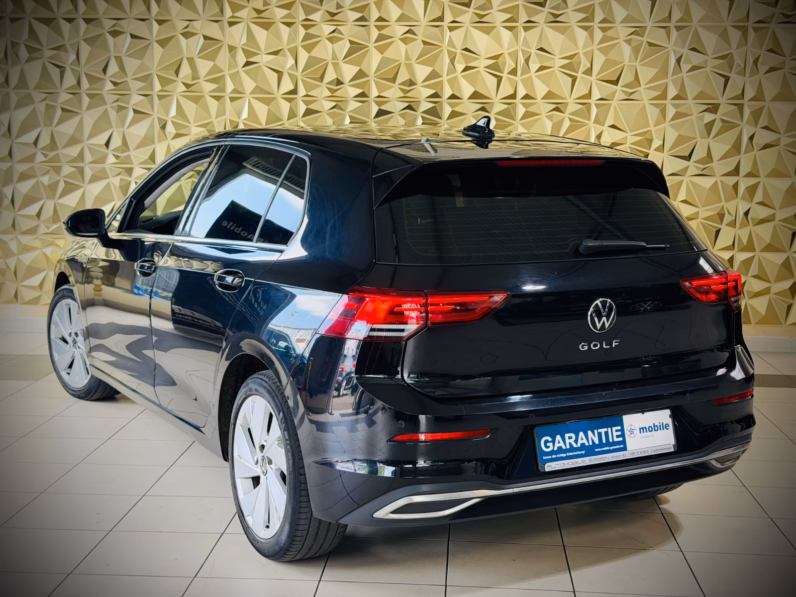 Volkswagen Golf VIII 2.0 TDI Lim. Style AUTOMATIK NAVI LED, миниатюра 3
