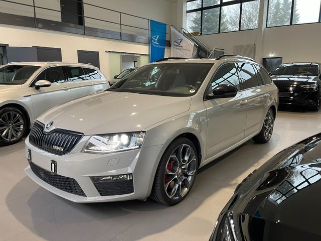 Skoda Octavia RS 2.0 TSI ACC/XENON/KAM/CANTON/PANO/AHK