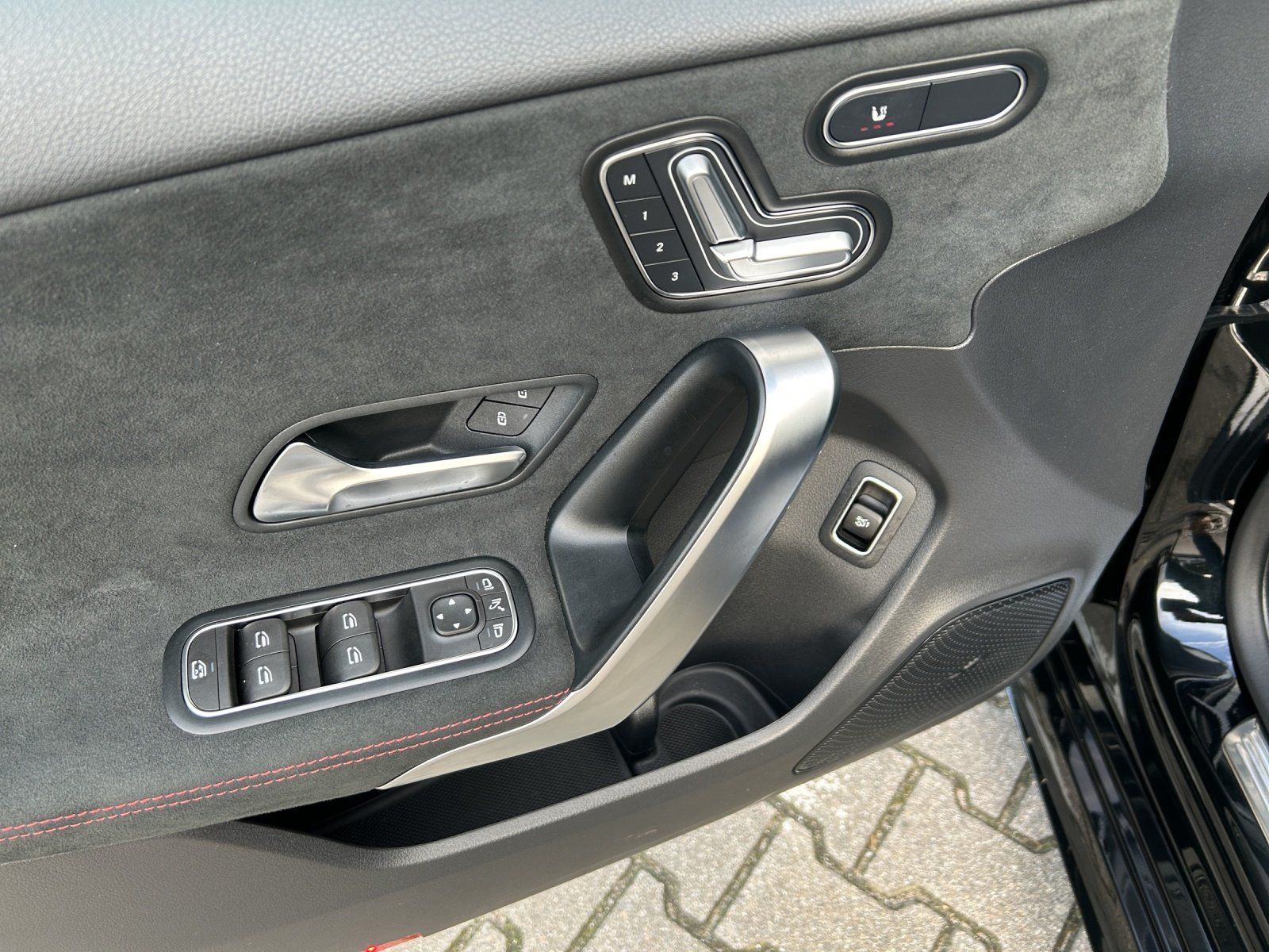 Fahrzeugabbildung Mercedes-Benz A2204M Limo AMG Premiu+ DISTR Memo AHK Pano MLED