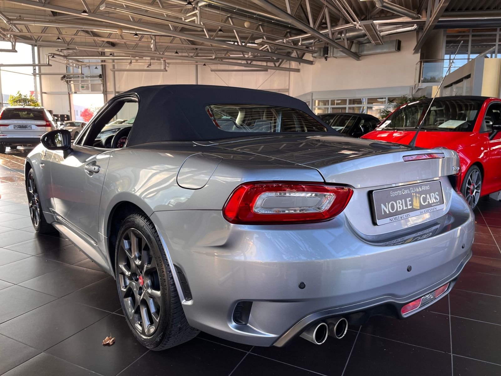 Fahrzeugabbildung Abarth 124 Spider  BOSE LEDER ALU