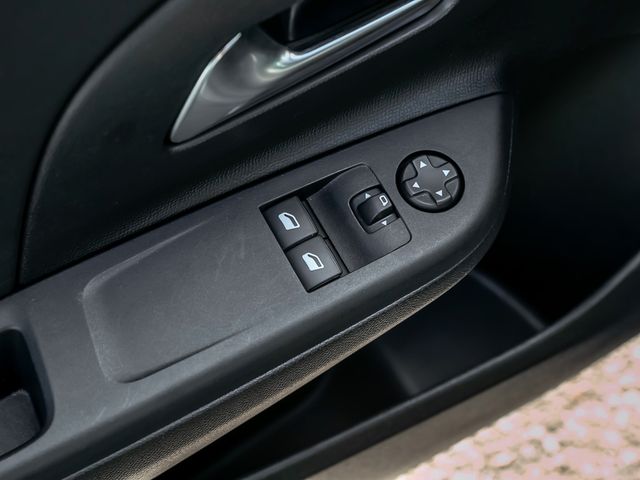 Opel Corsa e F Selection CarPlay Spurhalteassi. DAB