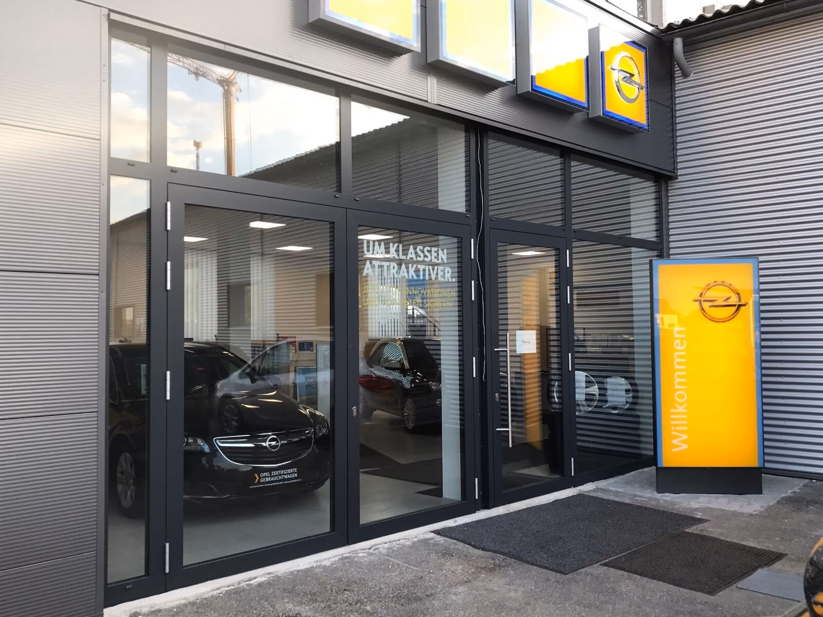 Opel Astra Electric GS*NAVI*HUD*MATRIX*AHK
