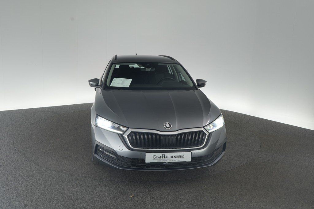 Skoda Octavia Combi 1.4 TSI iV DSG Ambition AHK LED imagem 3