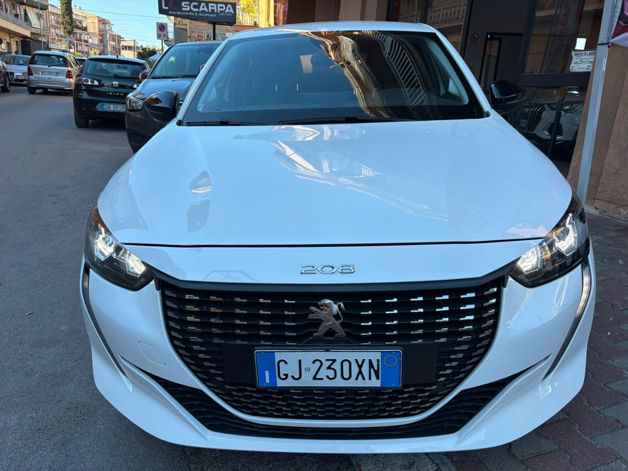 Peugeot 208 BlueHDi 100 Stop&Start 5 porte Allur imagem 2