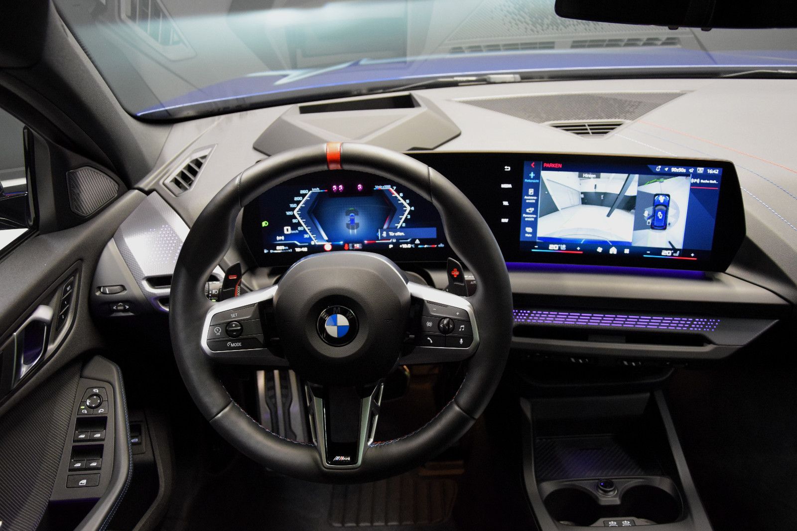 Fahrzeugabbildung BMW M135i xDrive Panorama HeadUp h/k Memory ACC