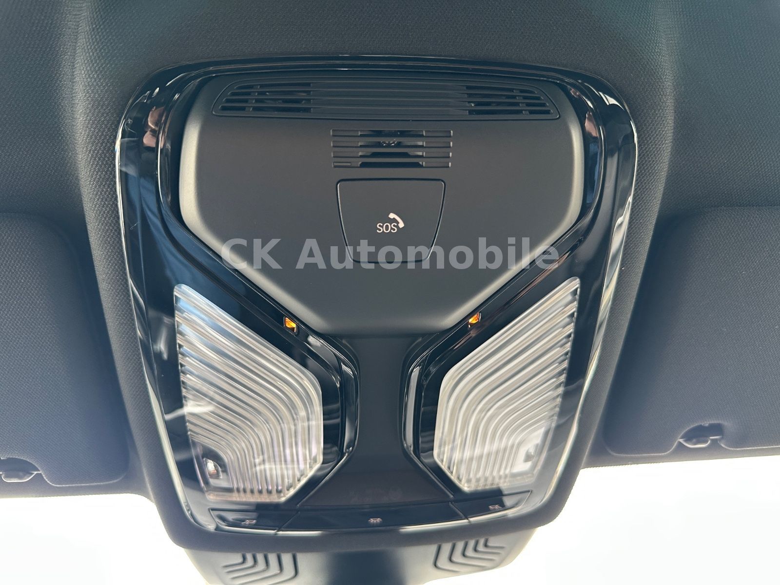 Fahrzeugabbildung BMW 520dxDrive Touring M-Sport/Laser/Head-Up/ACC/AHK