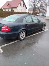 Mercedes-Benz Mercedes E 200 mit nur 97000 km - Mercedes-Benz E 200 in Dresden