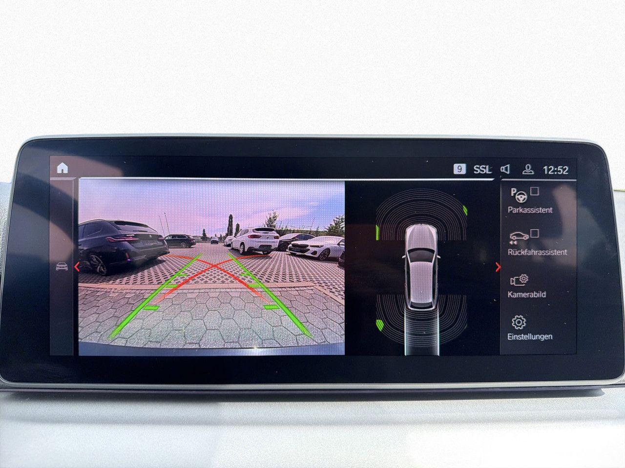 BMW 520d xDrive Tour LCProf Pano AHK St&Go RFK H/K