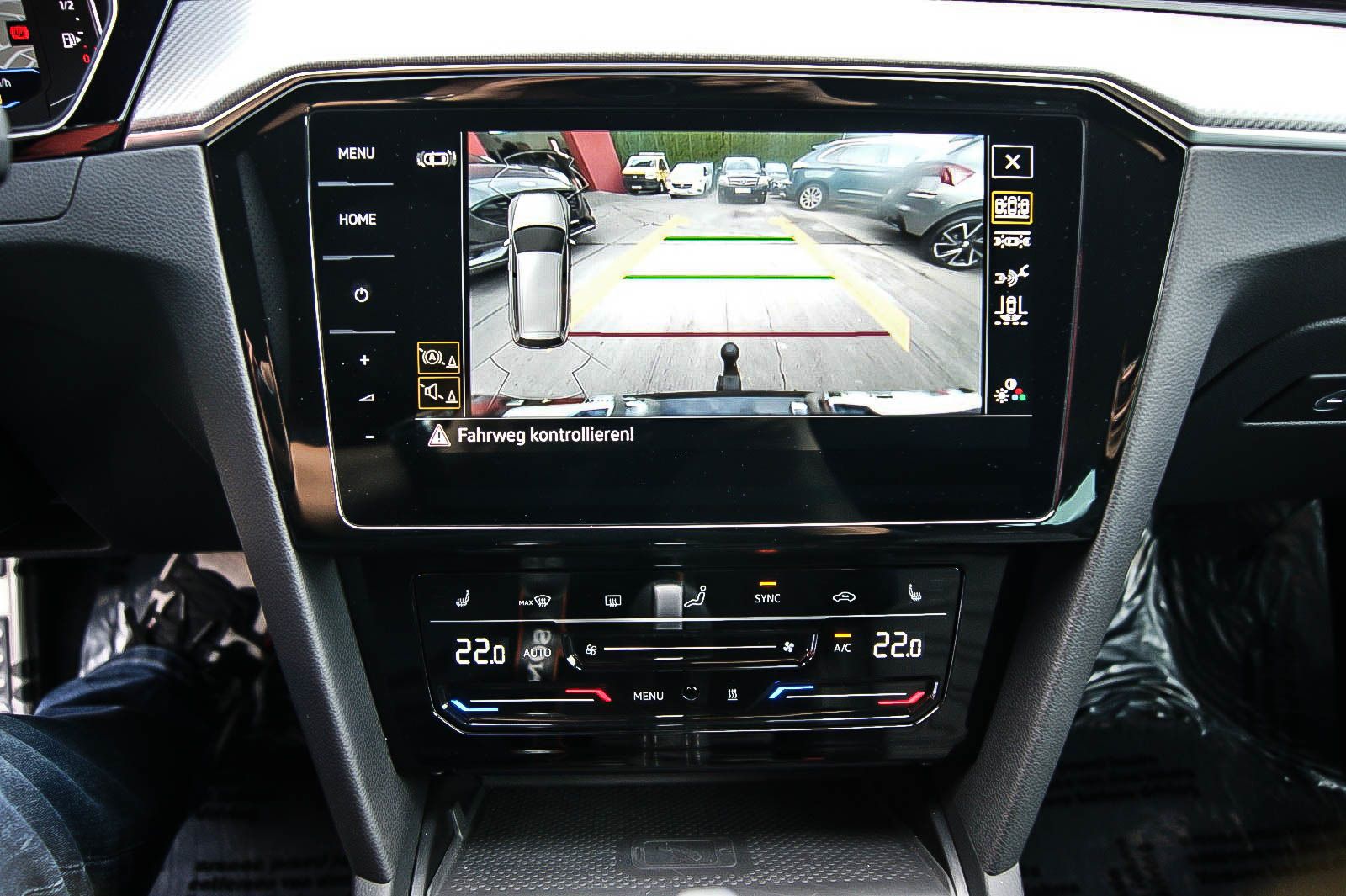 Fahrzeugabbildung Volkswagen Passat Variant 2.0TDI DSG R-LINE ANHZV STANDHZG