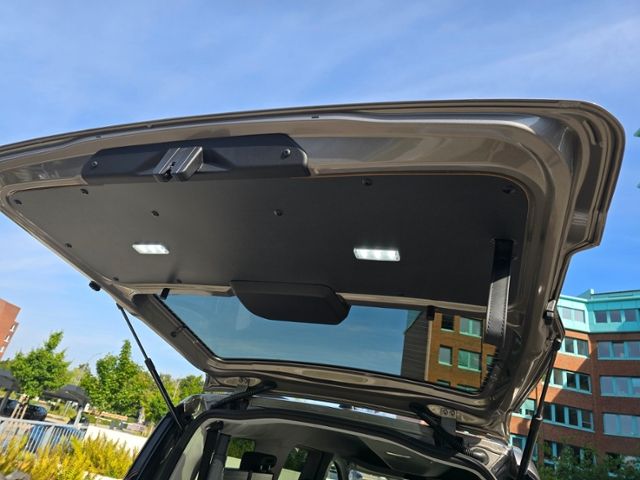 Fahrzeugabbildung Volkswagen Caddy Maxi Rollstuhlrampe