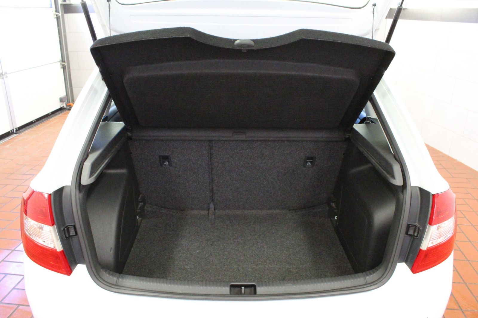 Fahrzeugabbildung SKODA Rapid 1.2 TSI Cool Edition Spaceback Allwetterre