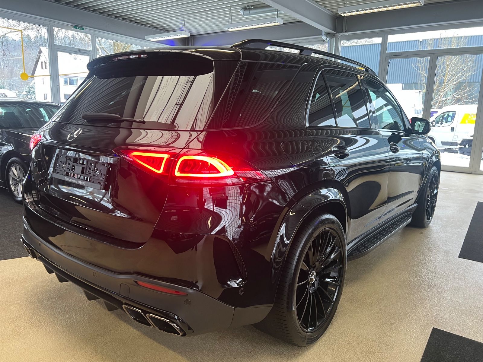 Fahrzeugabbildung Mercedes-Benz GLE 300 d 4Matic AMG LINE *22-ZOLL*ALL BLACK*