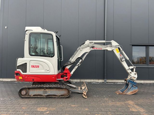 Takeuchi TB 225 V4 Powertilt/TakLock/Klima