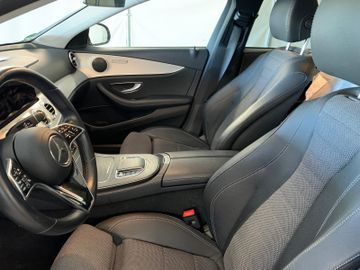 Mercedes E 220 - 9
