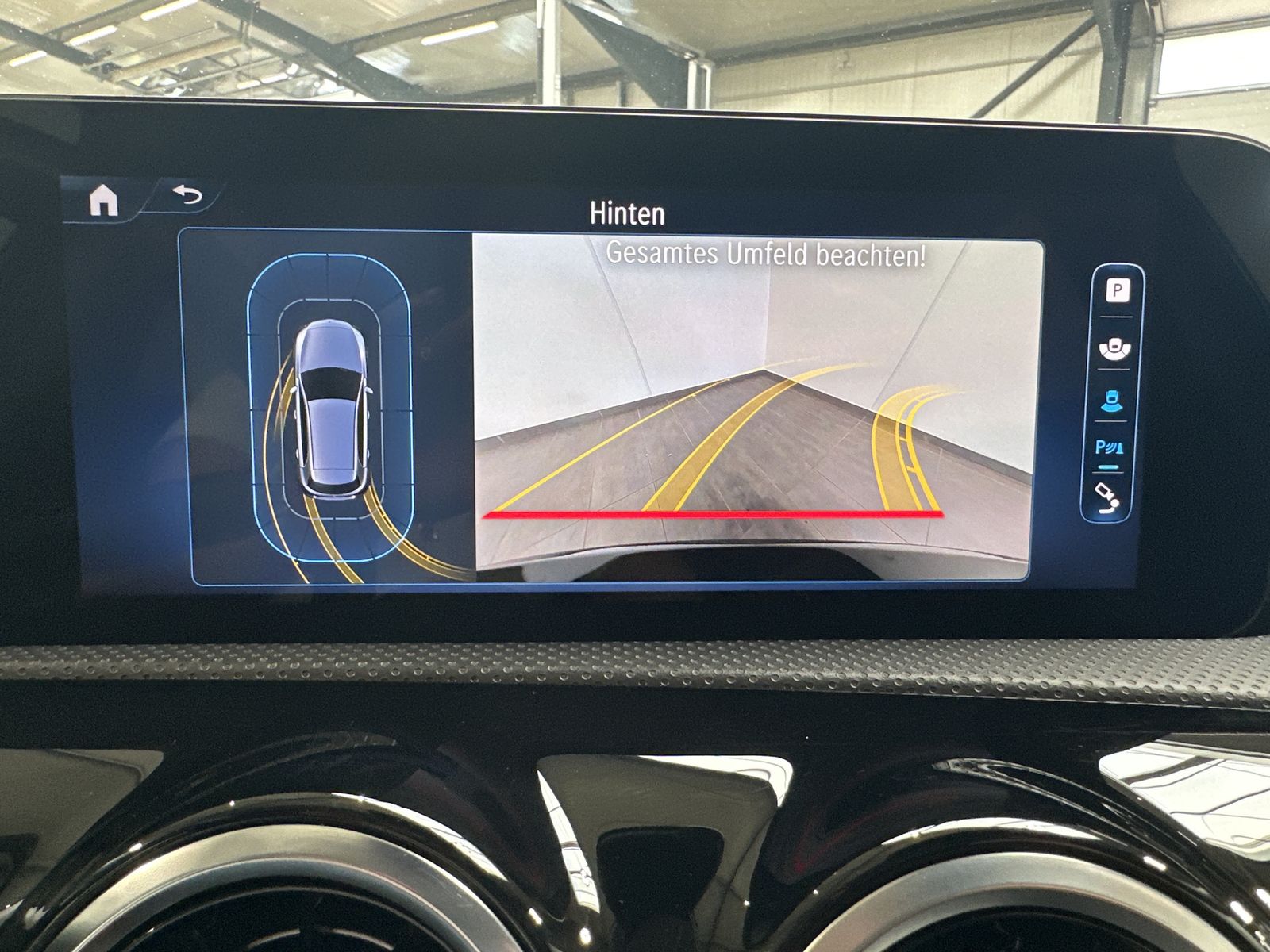 Fahrzeugabbildung Mercedes-Benz A 200d Progressive Advanced NAV+LED+KAM+AHK+WIDE