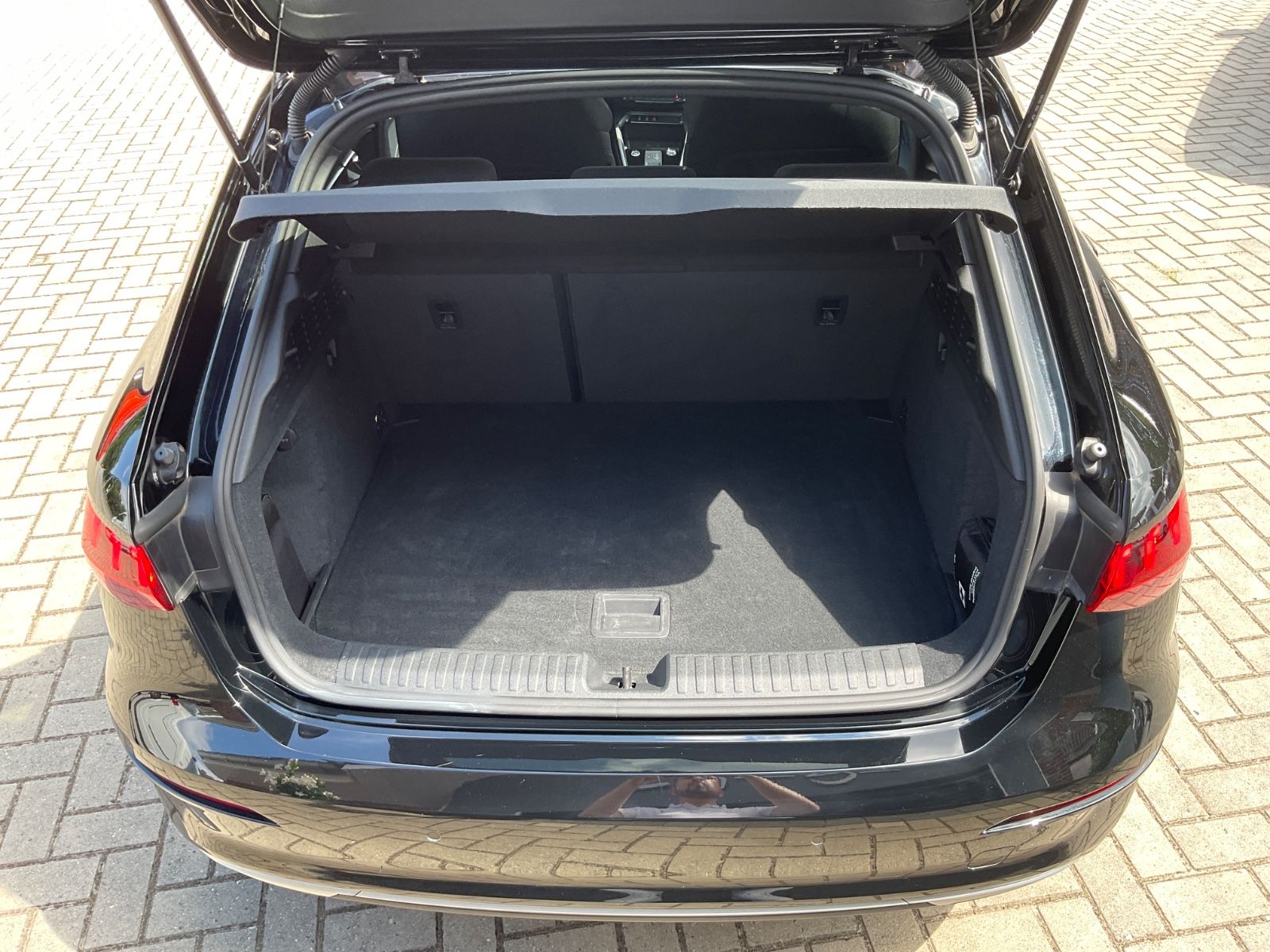 Fahrzeugabbildung Audi A3 35 TFSI S tronic Sportback,Virtual,Navi,LED