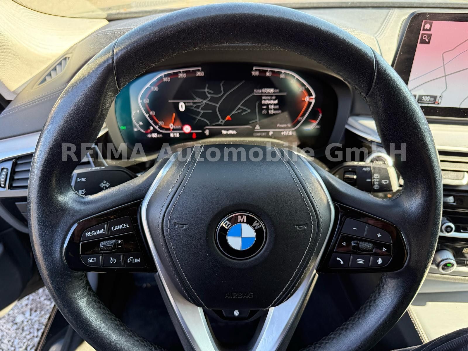 Fahrzeugabbildung BMW 530i Touring xDrive,Laser,TV,Fond-Entertainment