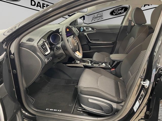 Fahrzeugabbildung Kia Ceed Ultimate Edition Navi totWinkelASS Kamera