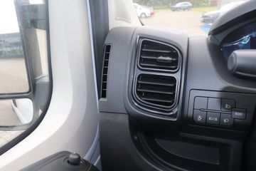 Fotografie des Opel Movano 2.2 BlueHDi 140 L3H2 Cargo Paket