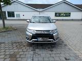 Mitsubishi Plug-in Hybrid Outlander 2.4 AHK  4WD - Mitsubishi Plug-in Hybrid Outlander: Privatanbieter