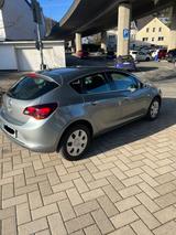 Opel Astra 1.6 85kW Automatik Jahreswagenzustand  - gebrauchte Opel Astra aus dem Jahr 2013
