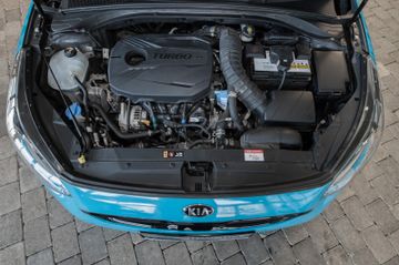 Bild 21 Kia cee'd / Ceed GT ; Gia Cuzzo Veredelung; Schalter