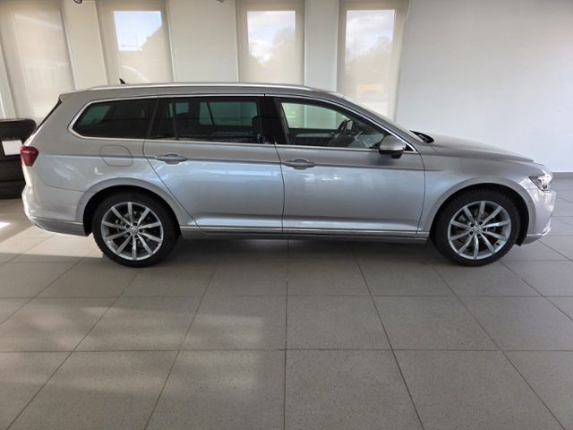 Passat Variant Elegance 2.0 TDI MATRIX STH AHK N
