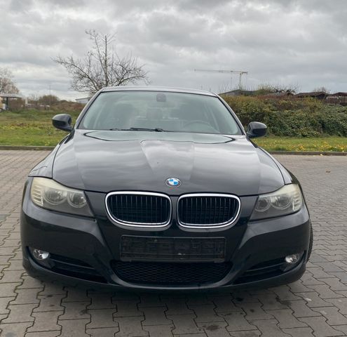 BMW 318i -