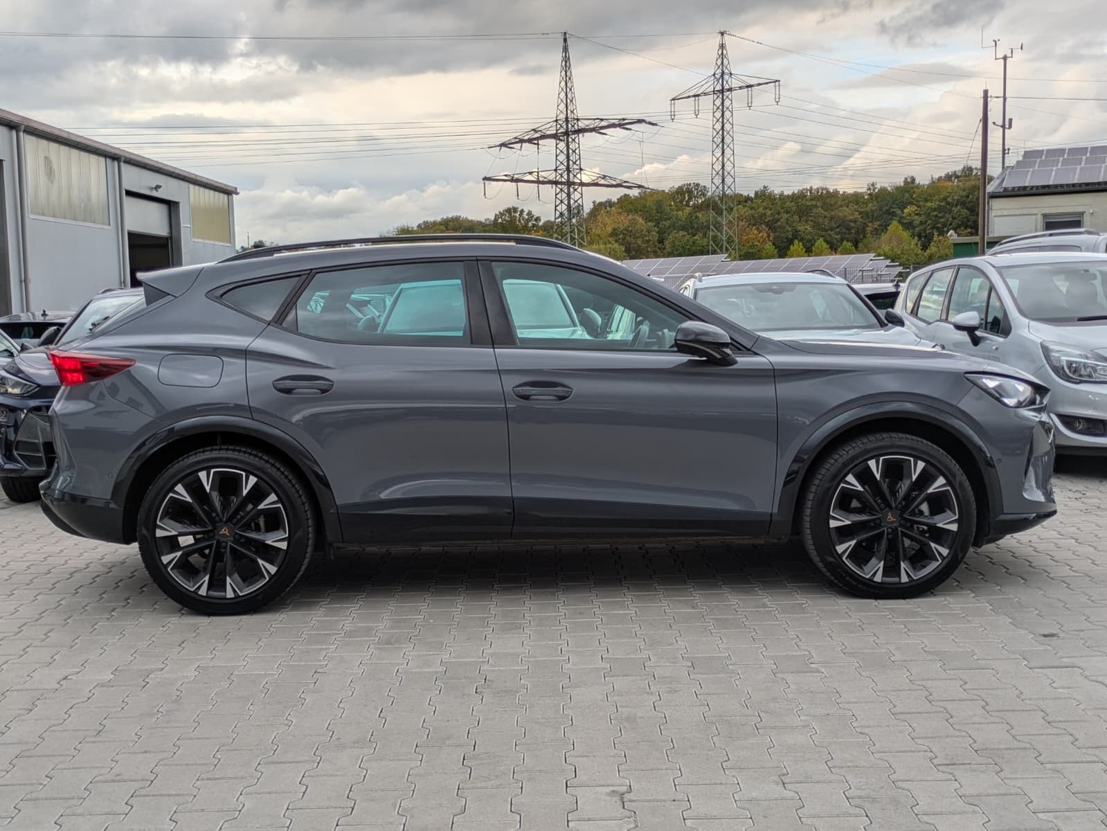 Fahrzeugabbildung CUPRA Formentor 1.5 eTSI PANO*MATRIX*SENNH.*DINAM*360°