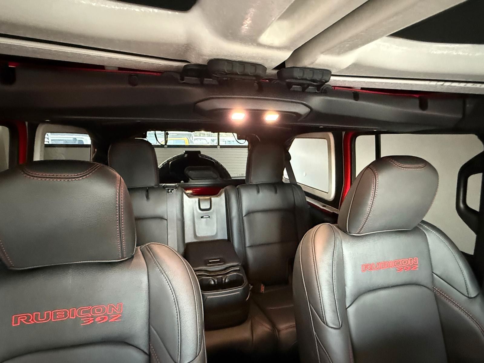 Fahrzeugabbildung Jeep RUBICON 392-6.4L HEMI V8-AHK 3500KG-35"