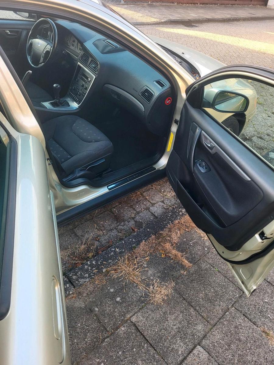 Volvo V70 2005 — photo 8