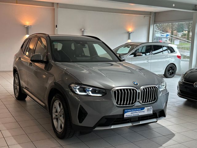 BMW X3 xDrive 20 i *Leder*Navi*Laser*AHK*1 Hand*Hea